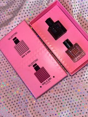 Valentino Born in Roma Mini Set – Pink Box with Black and Amber Bottles